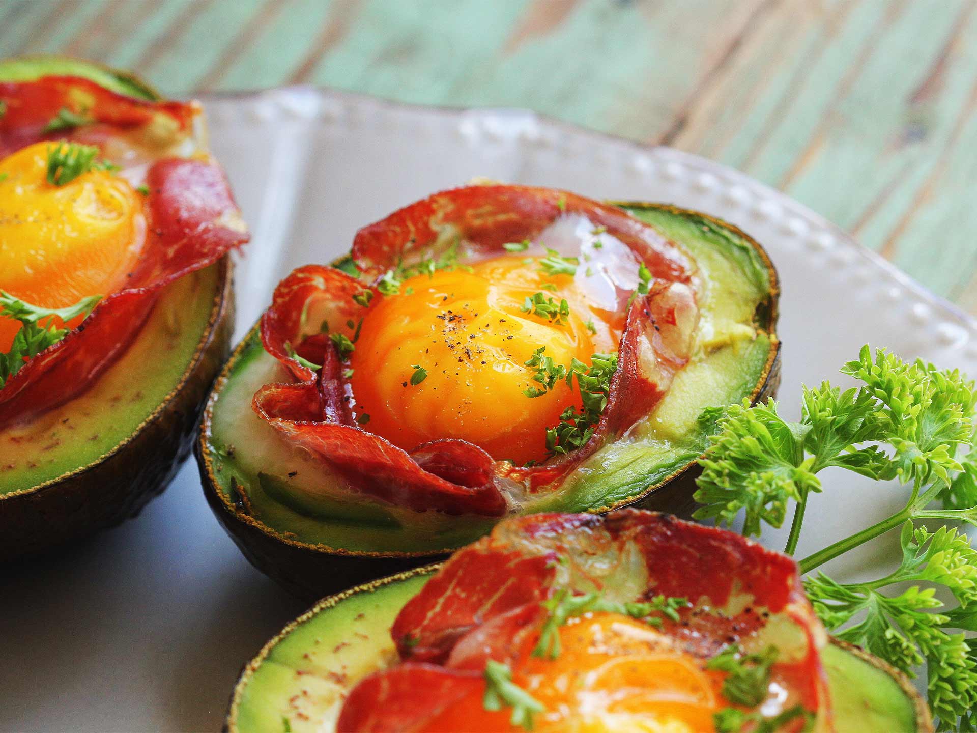 Epeios Recipe | Baked Avocado & Egg - EPEIOS